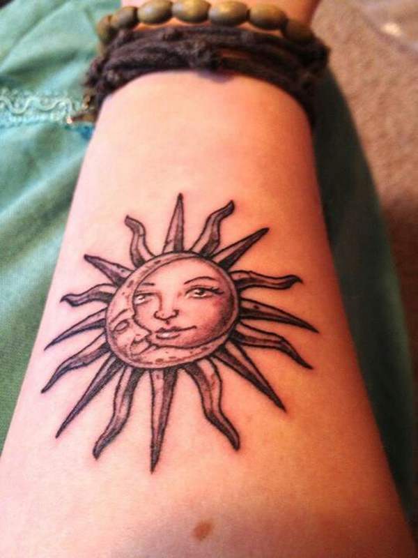 Moon Tattoos (12)